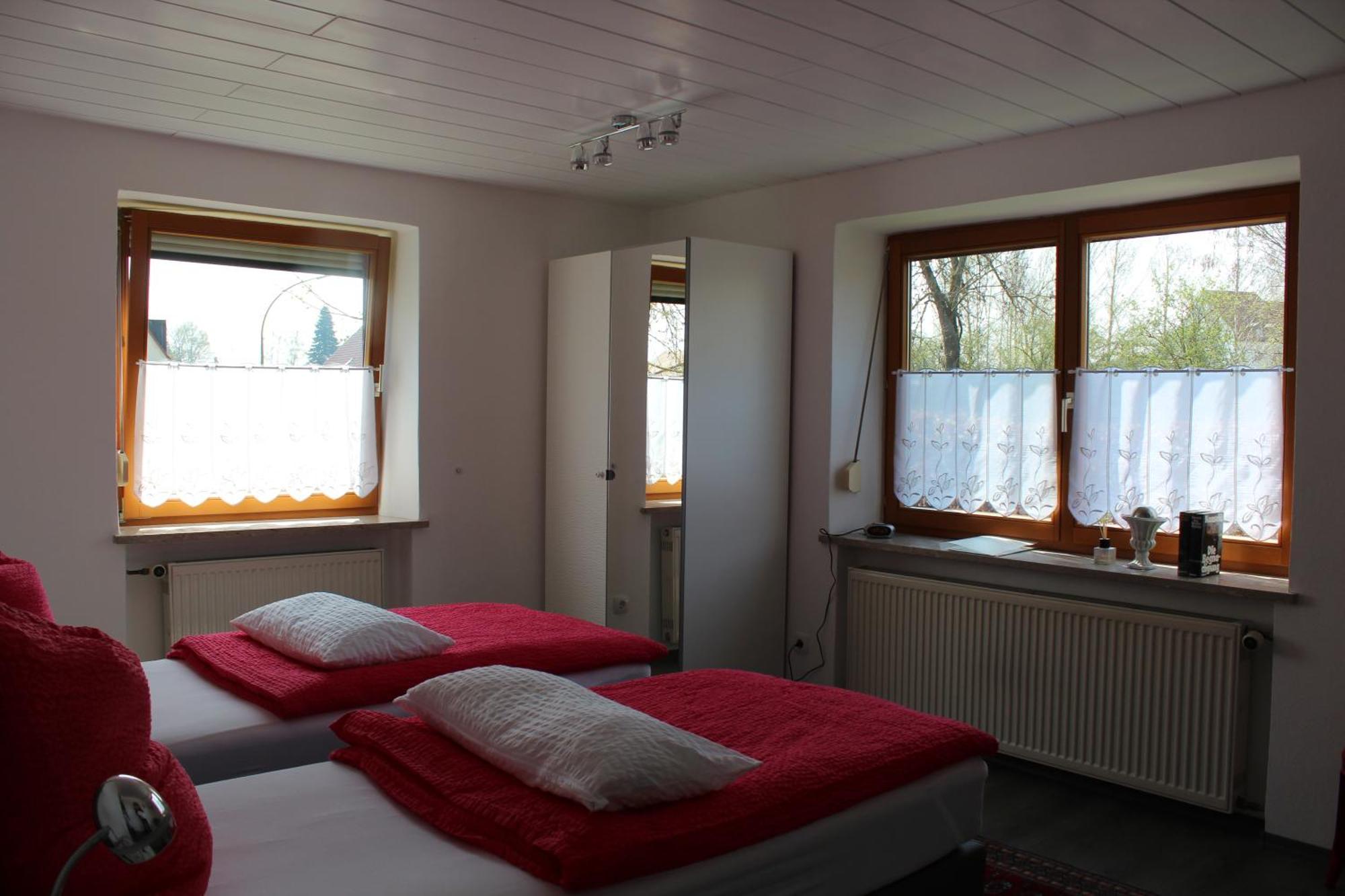 Gaestehaus Nicole Burgau Exteriör bild